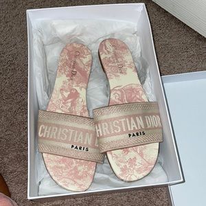 Dior Dway slides